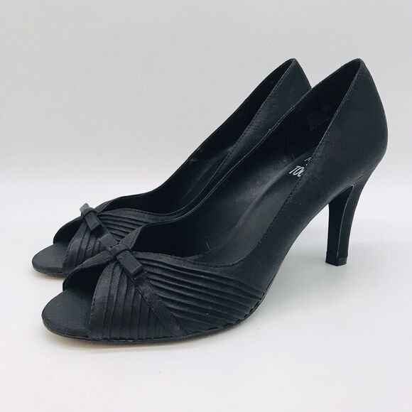 Mootsies Tootsies MoPartyGirl Heels Women 8.5 Black Satin Slip On Peep Toe Pumps - Picture 1 of 10